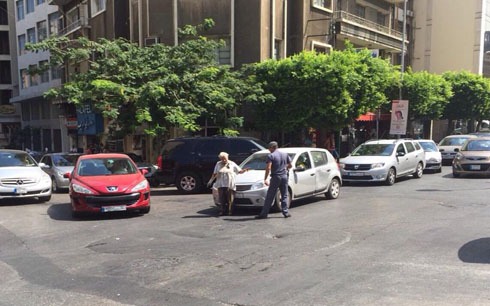 Traffic issues in Hamra… because of an old lady Cop!!